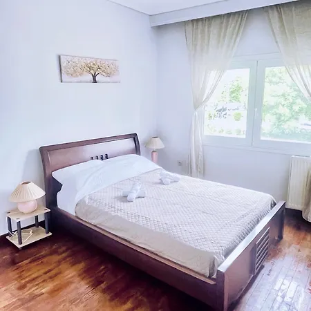 Thess House With Parking بيت للعطل سالونيك