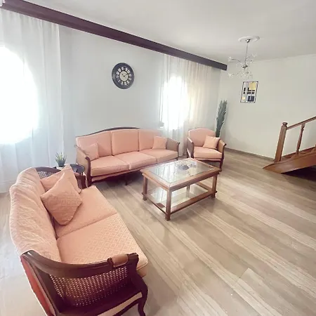 Thess House With Parking سالونيك