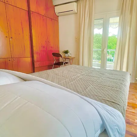 Thess House With Parking بيت للعطل سالونيك