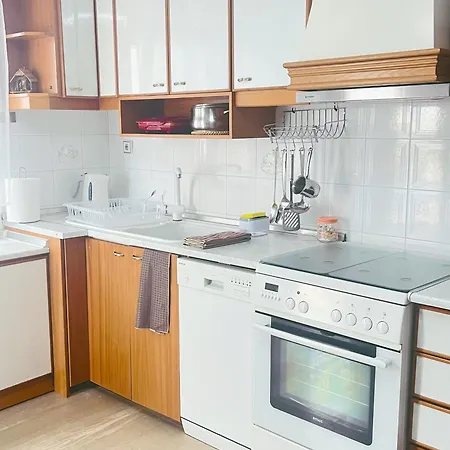 بيت للعطل Thess House With Parking *