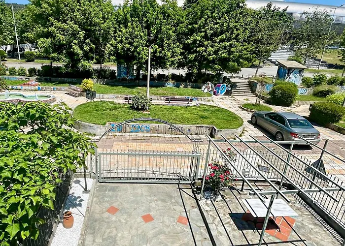Thess House With Parking Nyaraló *